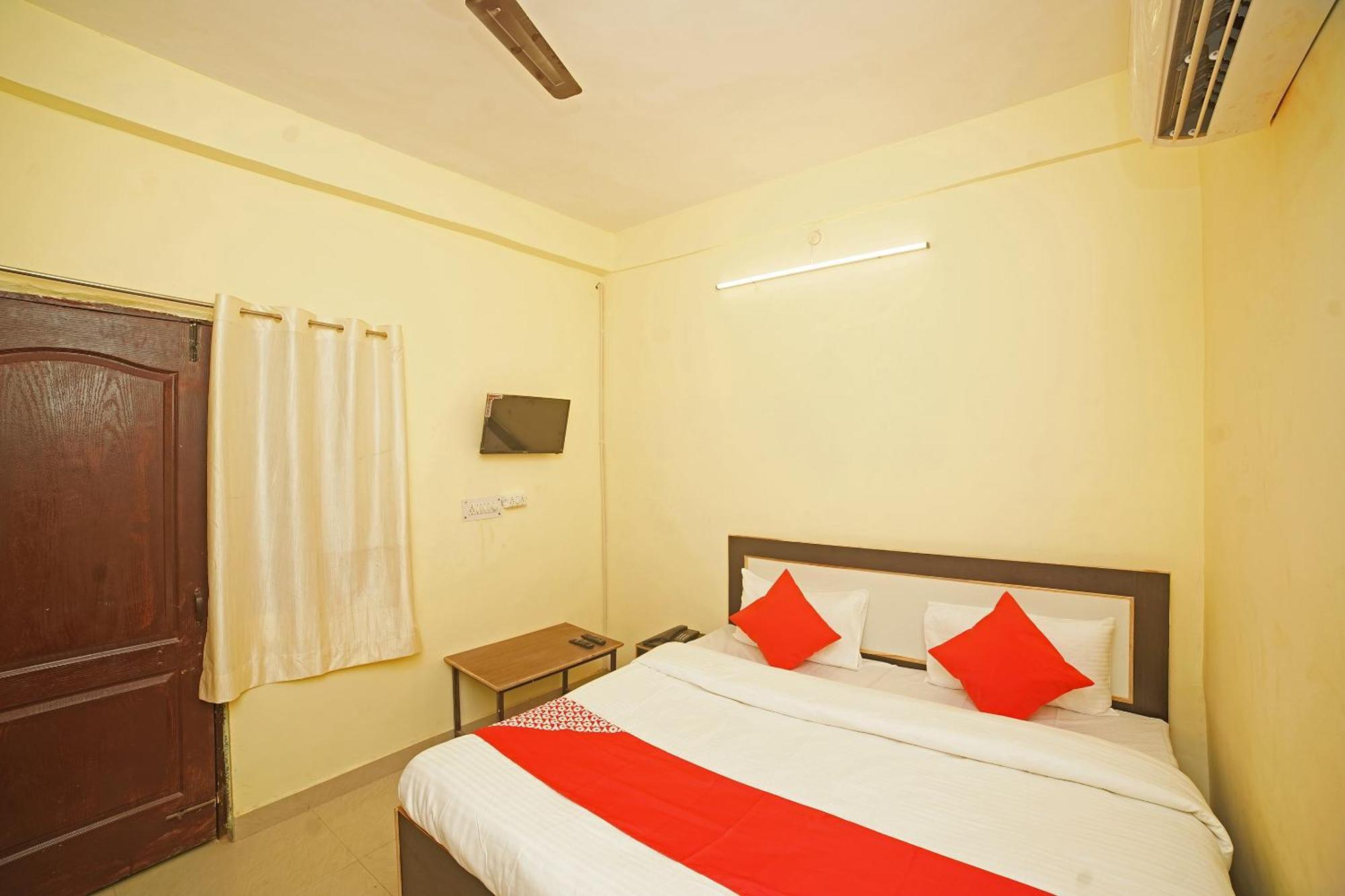 Hotel O Paras Guest House & Restaurant Haldwāni Dış mekan fotoğraf