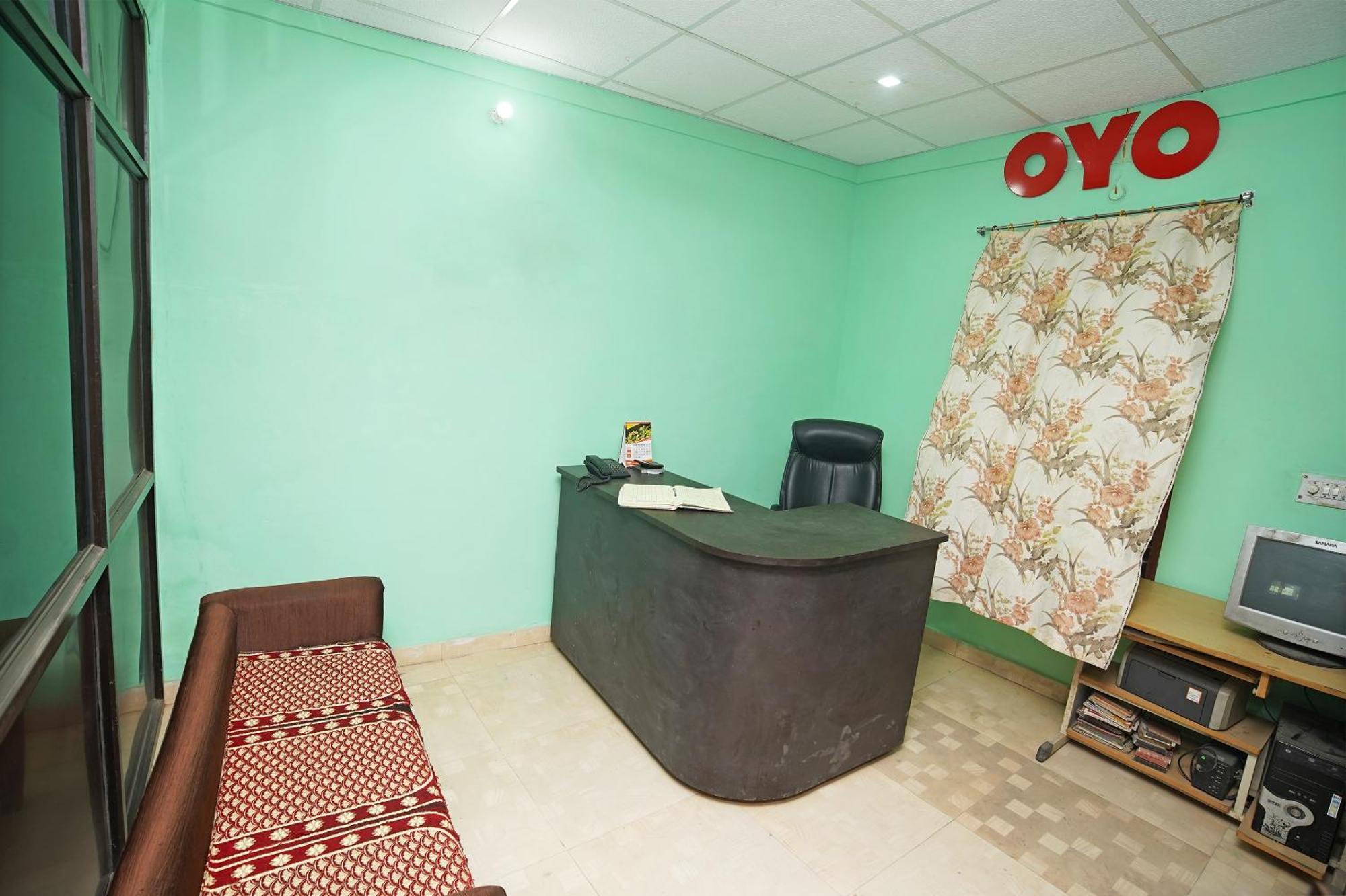 Hotel O Paras Guest House & Restaurant Haldwāni Dış mekan fotoğraf