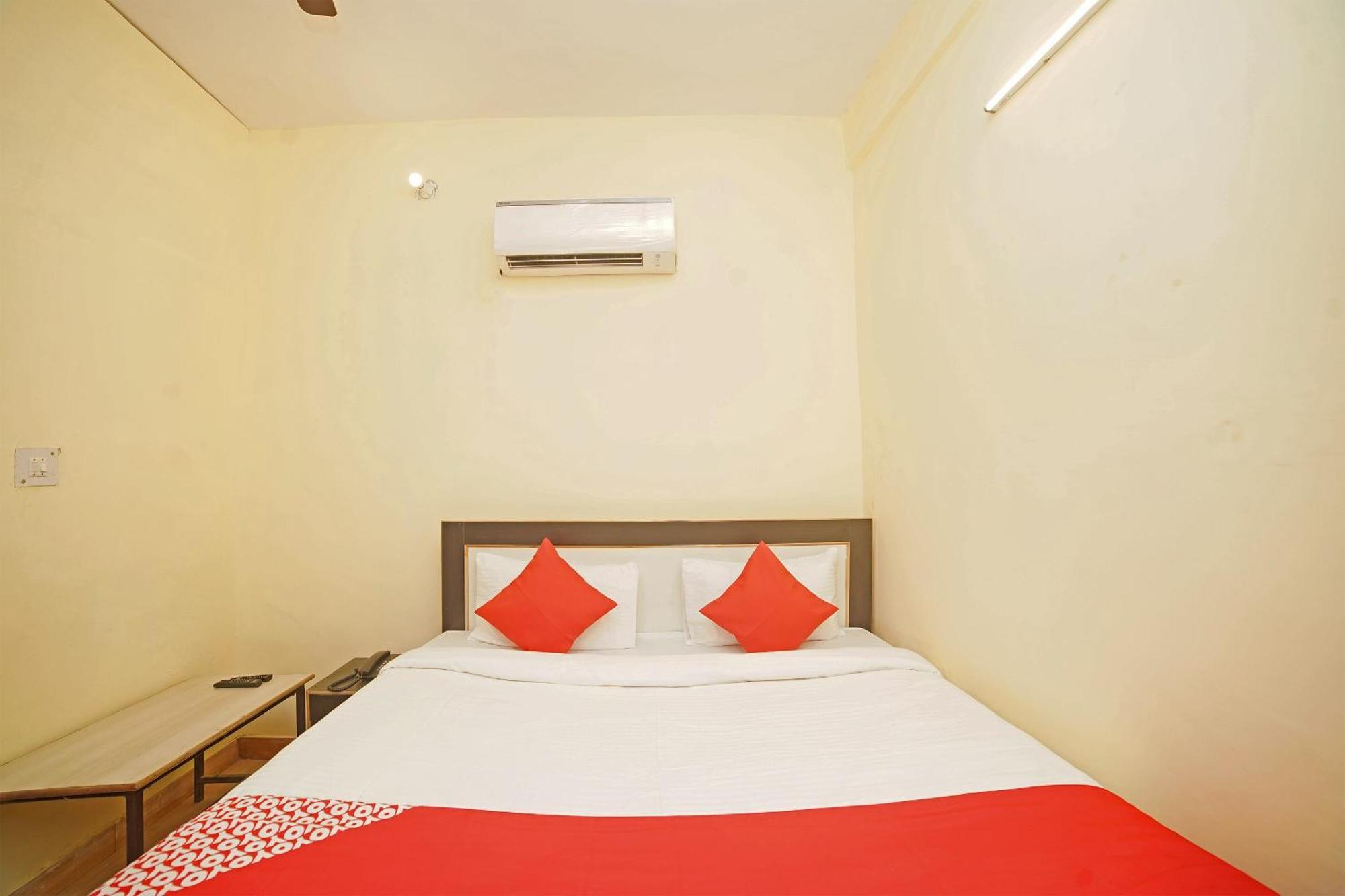 Hotel O Paras Guest House & Restaurant Haldwāni Dış mekan fotoğraf